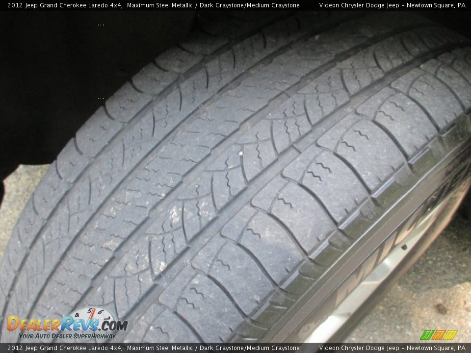 2012 Jeep Grand Cherokee Laredo 4x4 Maximum Steel Metallic / Dark Graystone/Medium Graystone Photo #11