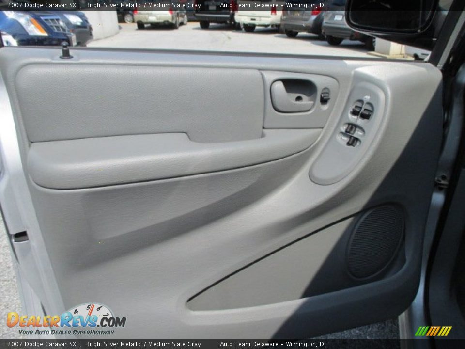 Door Panel of 2007 Dodge Caravan SXT Photo #24