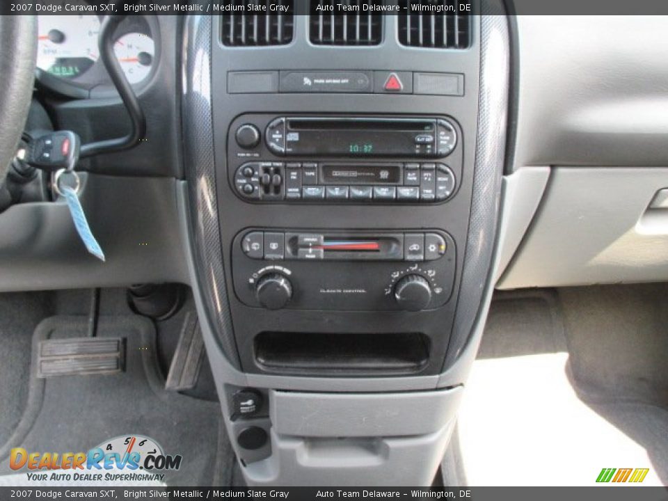 Controls of 2007 Dodge Caravan SXT Photo #34