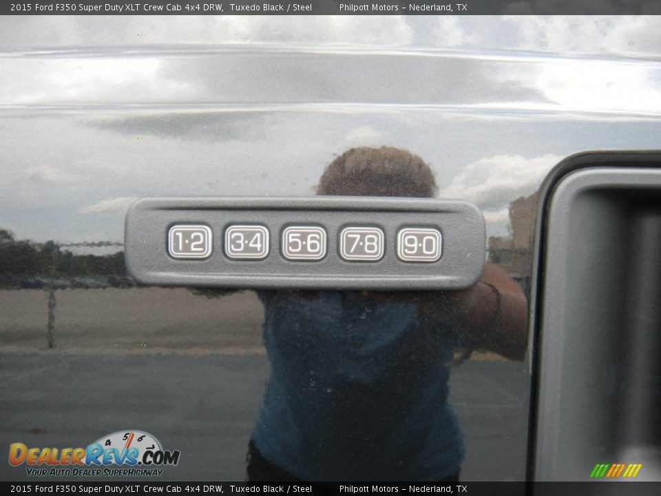 2015 Ford F350 Super Duty XLT Crew Cab 4x4 DRW Tuxedo Black / Steel Photo #16