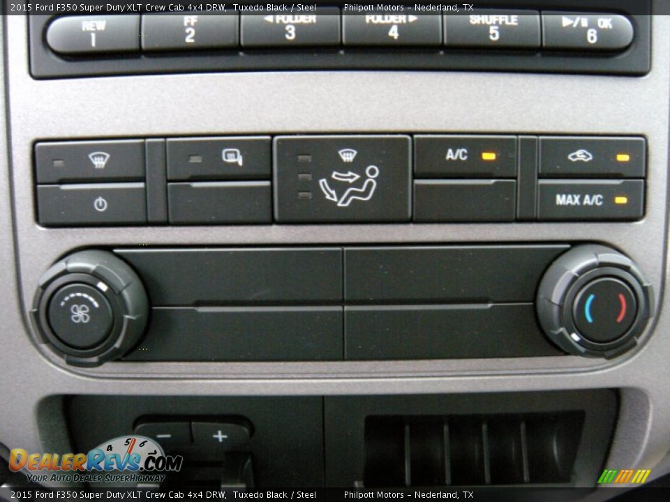 Controls of 2015 Ford F350 Super Duty XLT Crew Cab 4x4 DRW Photo #31