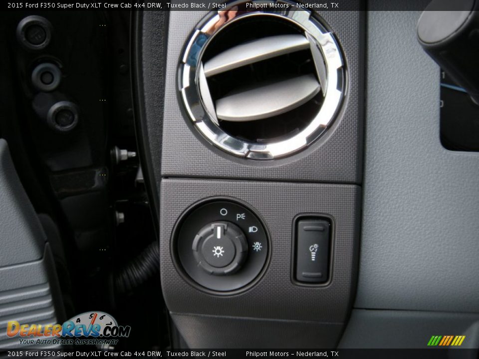 Controls of 2015 Ford F350 Super Duty XLT Crew Cab 4x4 DRW Photo #36