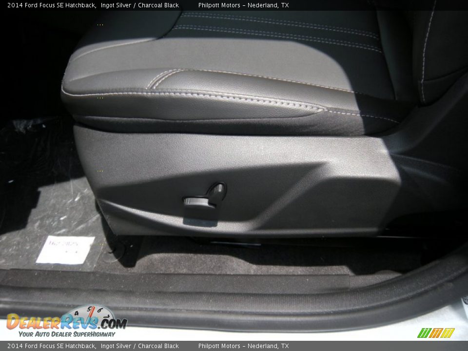 2014 Ford Focus SE Hatchback Ingot Silver / Charcoal Black Photo #23