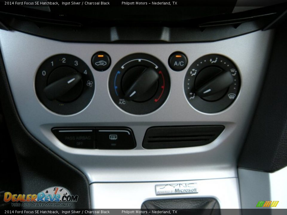2014 Ford Focus SE Hatchback Ingot Silver / Charcoal Black Photo #27