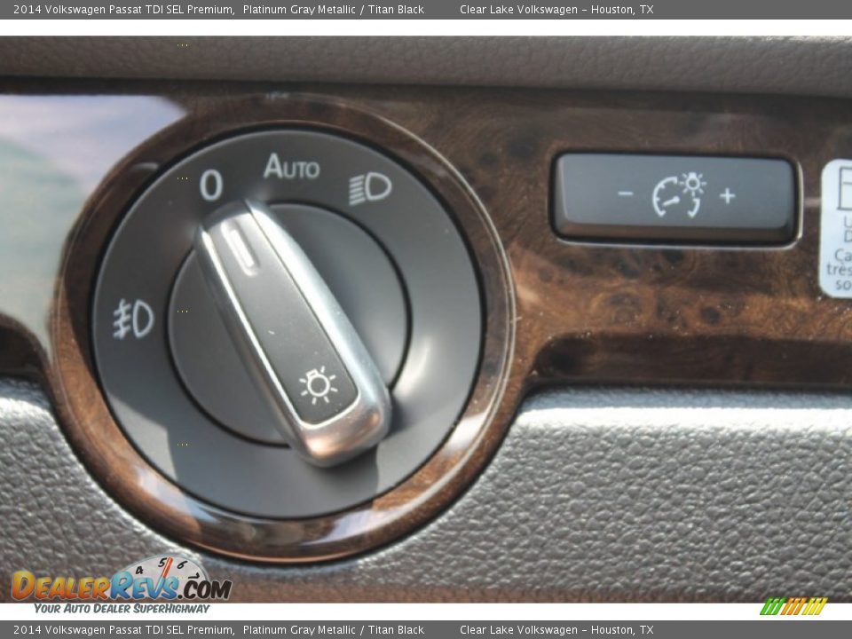 2014 Volkswagen Passat TDI SEL Premium Platinum Gray Metallic / Titan Black Photo #23