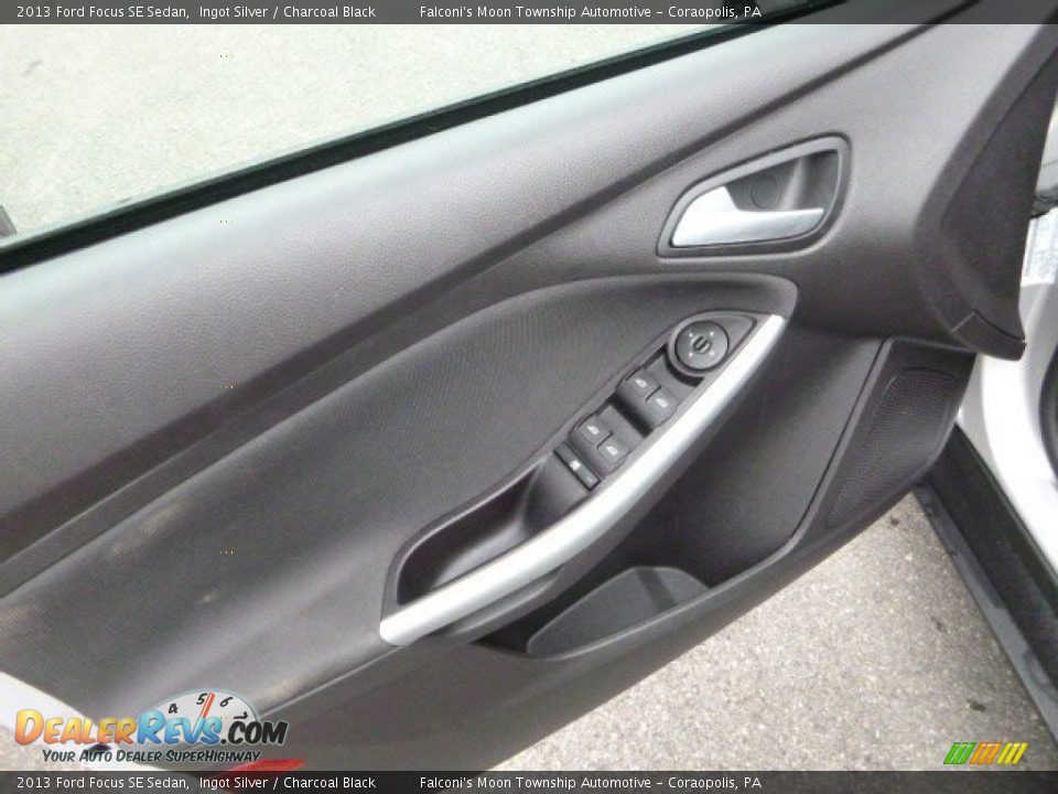 2013 Ford Focus SE Sedan Ingot Silver / Charcoal Black Photo #19