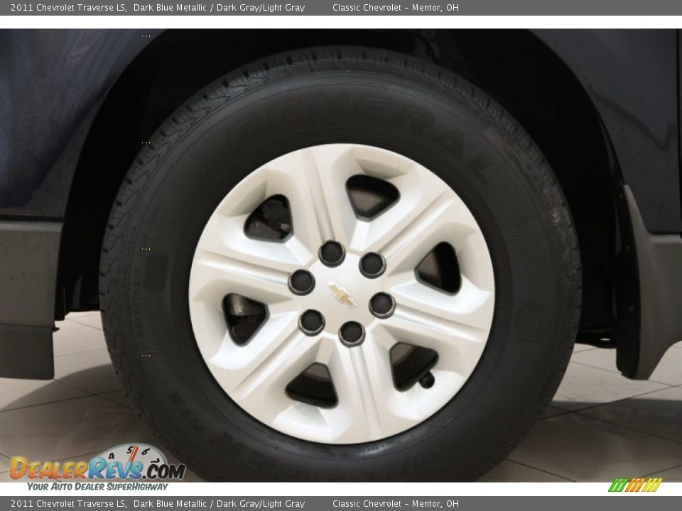 2011 Chevrolet Traverse LS Dark Blue Metallic / Dark Gray/Light Gray Photo #18