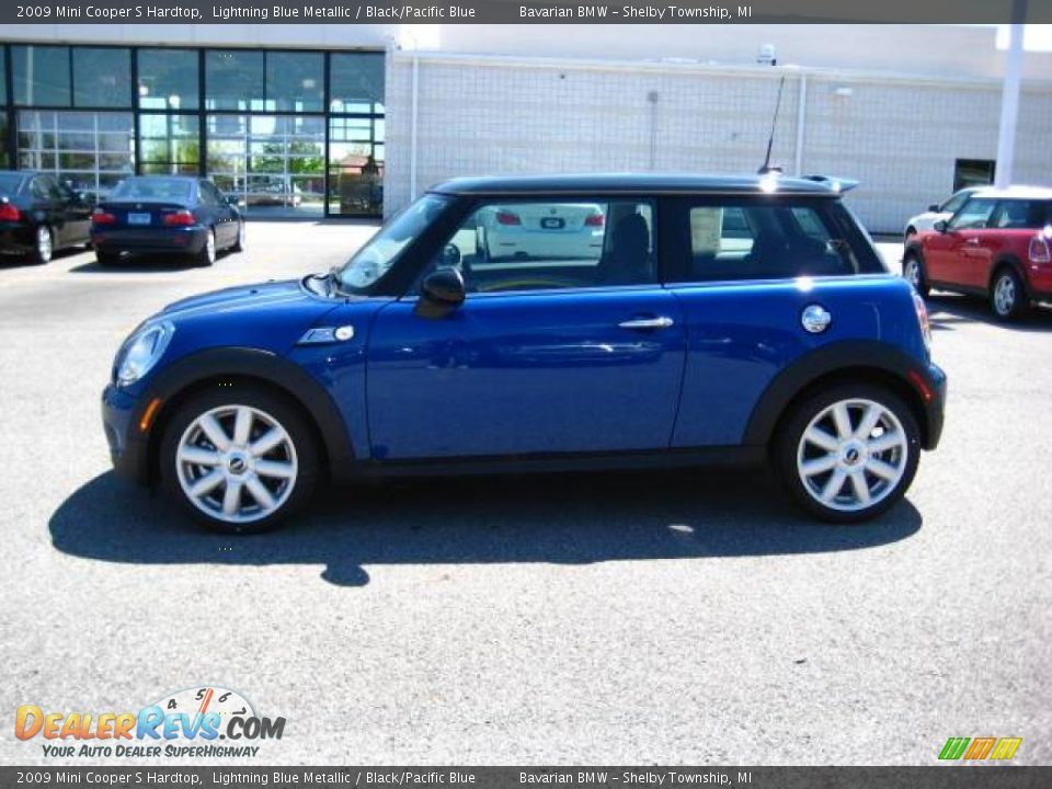 2009 Mini Cooper S Hardtop Lightning Blue Metallic / Black/Pacific Blue Photo #2