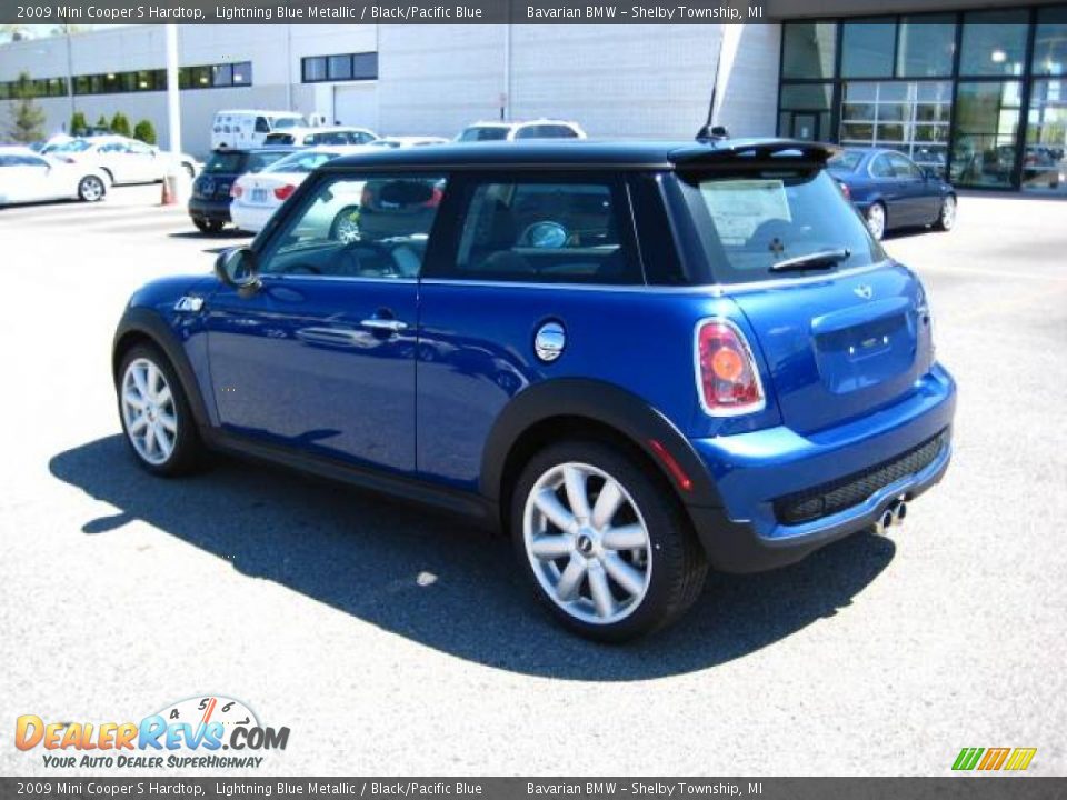 2009 Mini Cooper S Hardtop Lightning Blue Metallic / Black/Pacific Blue Photo #3