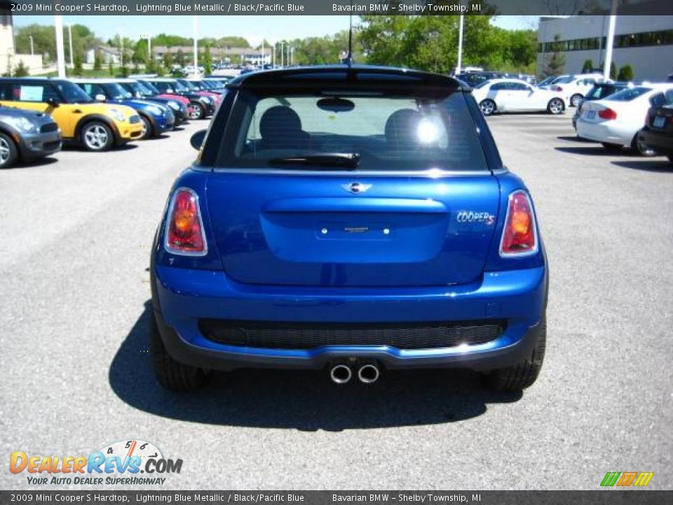 2009 Mini Cooper S Hardtop Lightning Blue Metallic / Black/Pacific Blue Photo #4