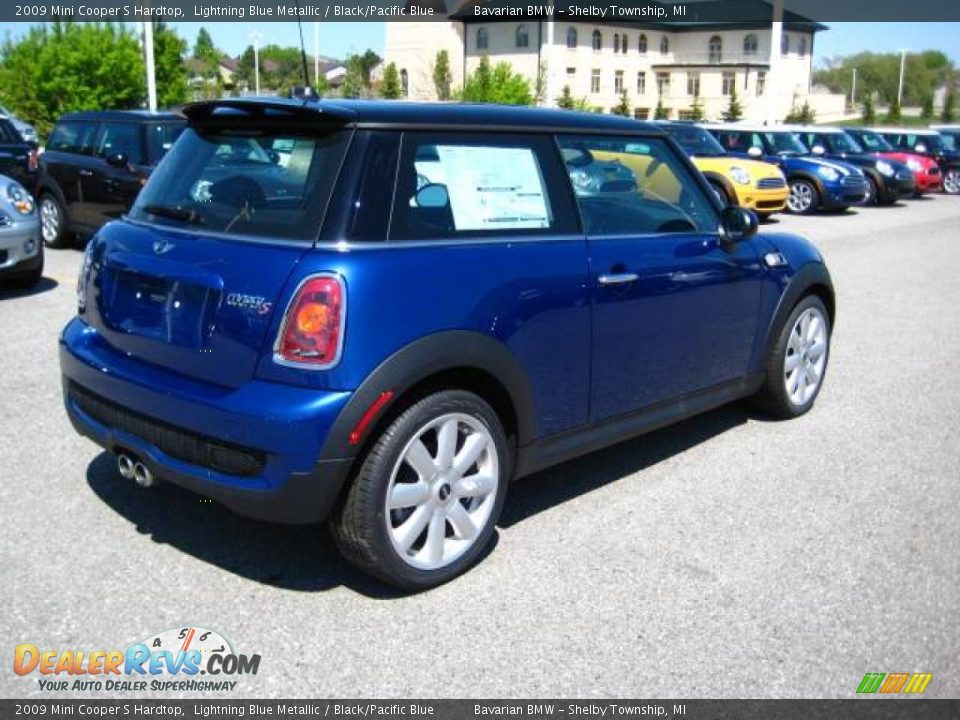 2009 Mini Cooper S Hardtop Lightning Blue Metallic / Black/Pacific Blue Photo #5