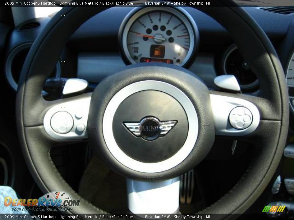 2009 Mini Cooper S Hardtop Lightning Blue Metallic / Black/Pacific Blue Photo #17