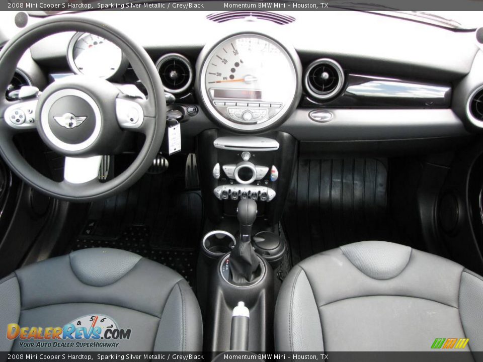 2008 Mini Cooper S Hardtop Sparkling Silver Metallic / Grey/Black Photo #20