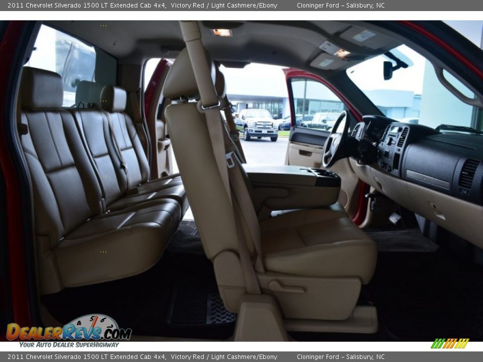 2011 Chevrolet Silverado 1500 LT Extended Cab 4x4 Victory Red / Light Cashmere/Ebony Photo #14