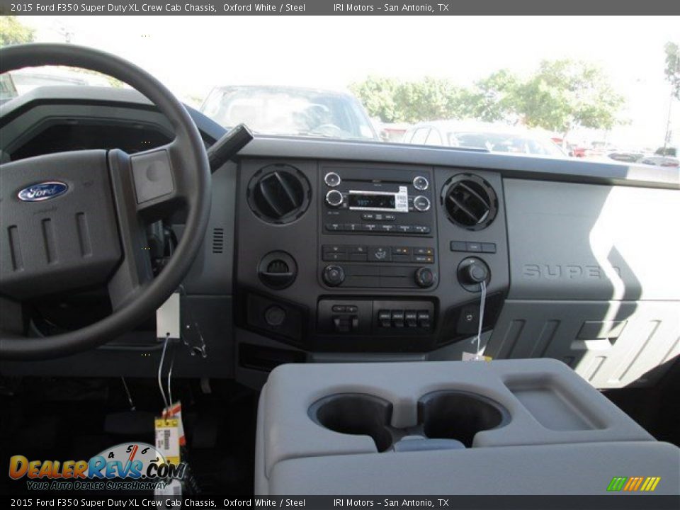 2015 Ford F350 Super Duty XL Crew Cab Chassis Oxford White / Steel Photo #9