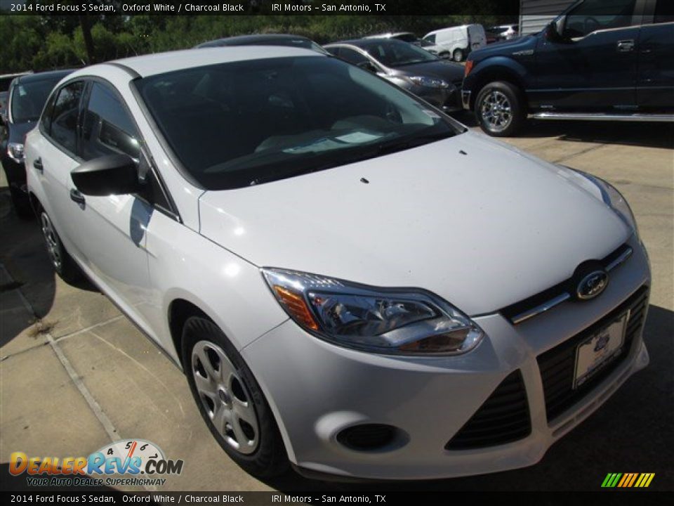 2014 Ford Focus S Sedan Oxford White / Charcoal Black Photo #1