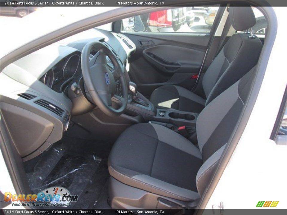 2014 Ford Focus S Sedan Oxford White / Charcoal Black Photo #10