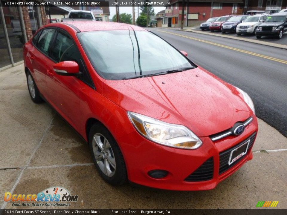 2014 Ford Focus SE Sedan Race Red / Charcoal Black Photo #3