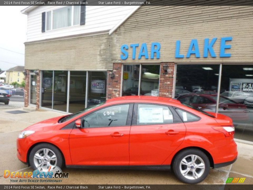 2014 Ford Focus SE Sedan Race Red / Charcoal Black Photo #8