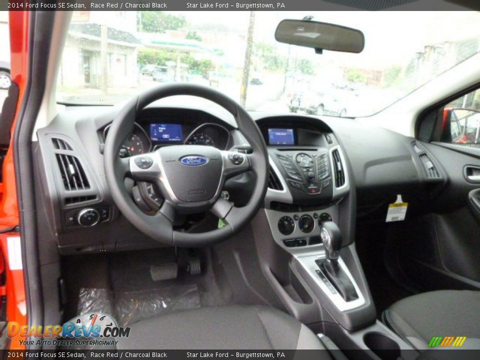 2014 Ford Focus SE Sedan Race Red / Charcoal Black Photo #14