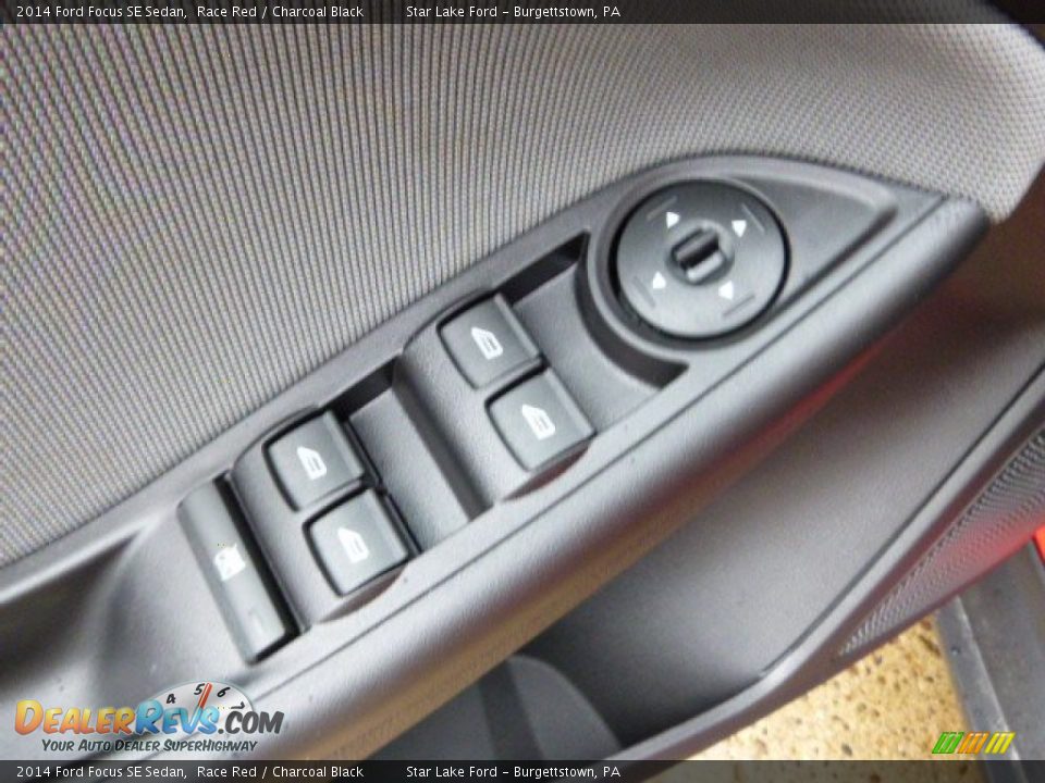 2014 Ford Focus SE Sedan Race Red / Charcoal Black Photo #15