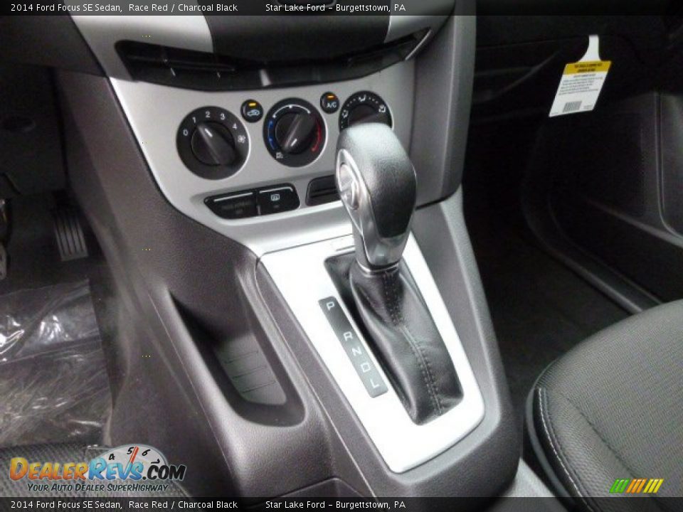 2014 Ford Focus SE Sedan Race Red / Charcoal Black Photo #17