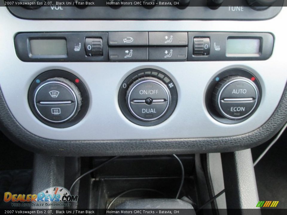 Controls of 2007 Volkswagen Eos 2.0T Photo #9