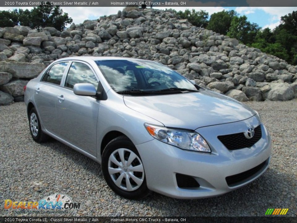 Front 3/4 View of 2010 Toyota Corolla LE Photo #1