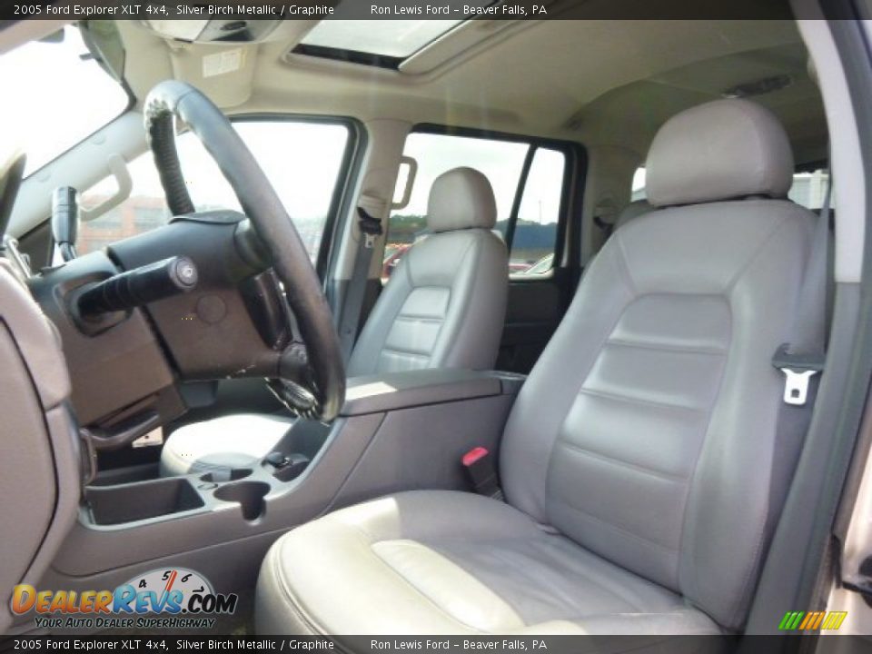 Graphite Interior - 2005 Ford Explorer XLT 4x4 Photo #10