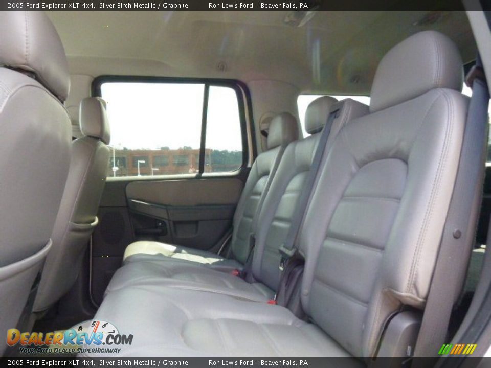 Rear Seat of 2005 Ford Explorer XLT 4x4 Photo #12