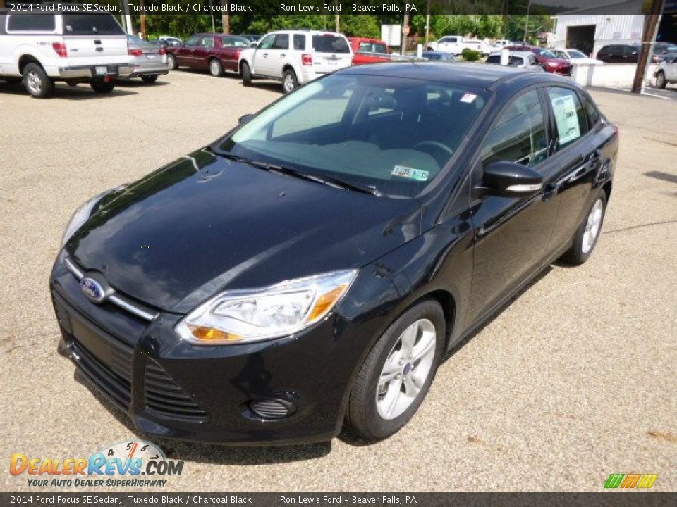 2014 Ford Focus SE Sedan Tuxedo Black / Charcoal Black Photo #4