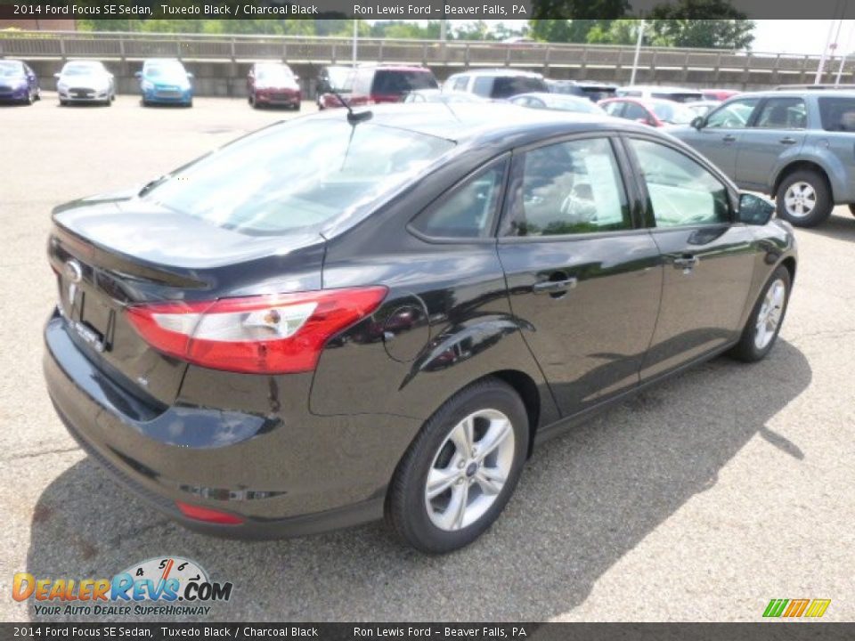 2014 Ford Focus SE Sedan Tuxedo Black / Charcoal Black Photo #8
