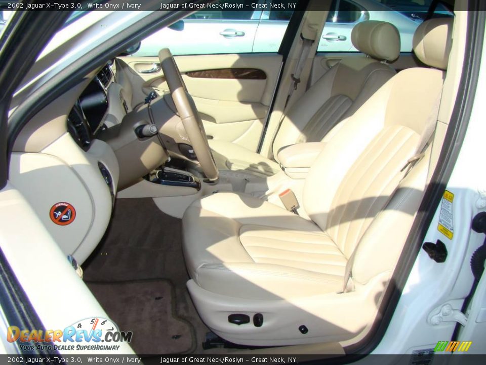 2002 Jaguar X-Type 3.0 White Onyx / Ivory Photo #11