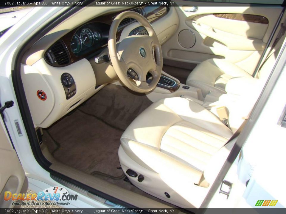 2002 Jaguar X-Type 3.0 White Onyx / Ivory Photo #13