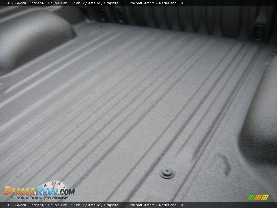 2014 Toyota Tundra SR5 Double Cab Silver Sky Metallic / Graphite Photo #18