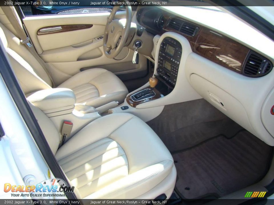 2002 Jaguar X-Type 3.0 White Onyx / Ivory Photo #18