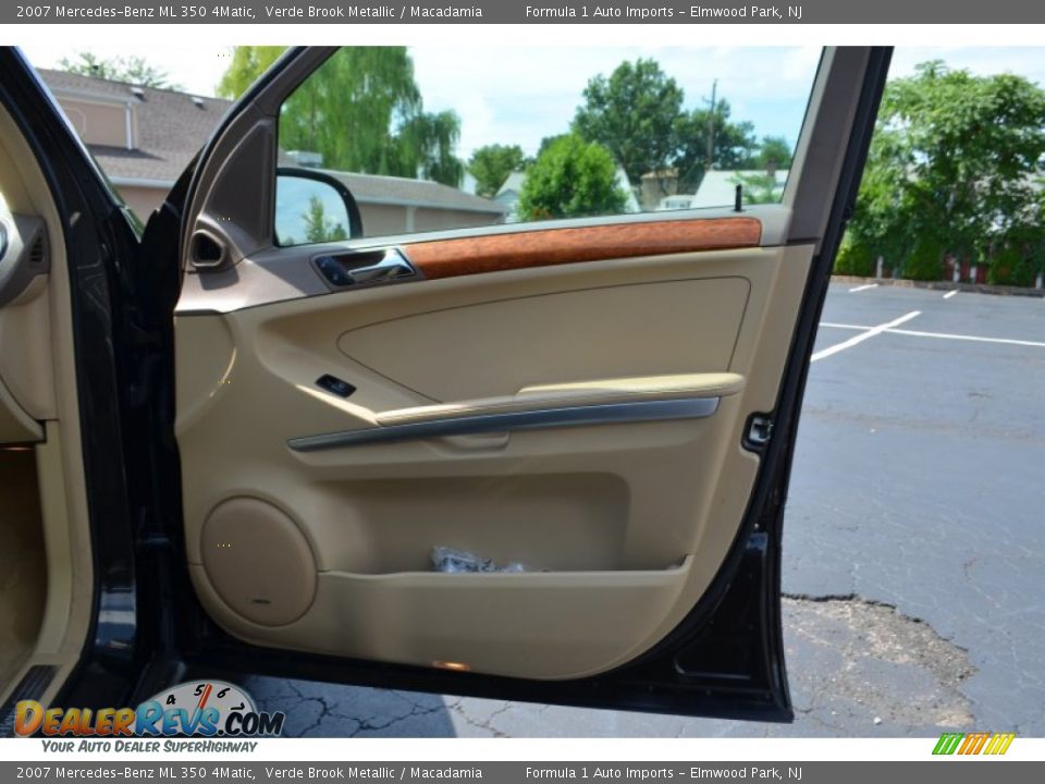 Door Panel of 2007 Mercedes-Benz ML 350 4Matic Photo #21