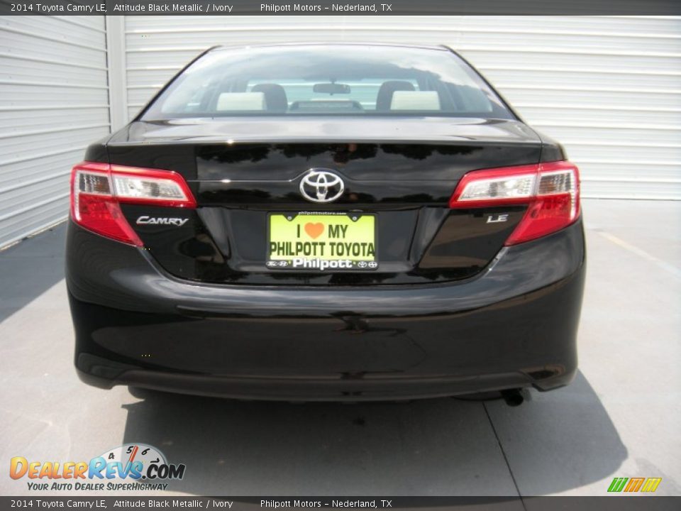 2014 Toyota Camry LE Attitude Black Metallic / Ivory Photo #5
