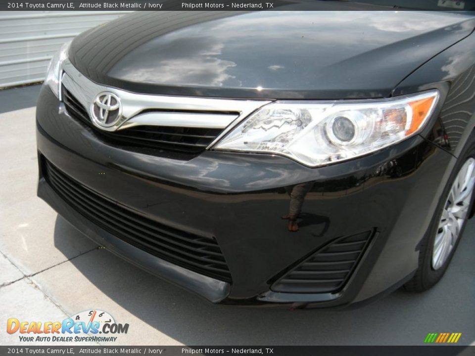 2014 Toyota Camry LE Attitude Black Metallic / Ivory Photo #10