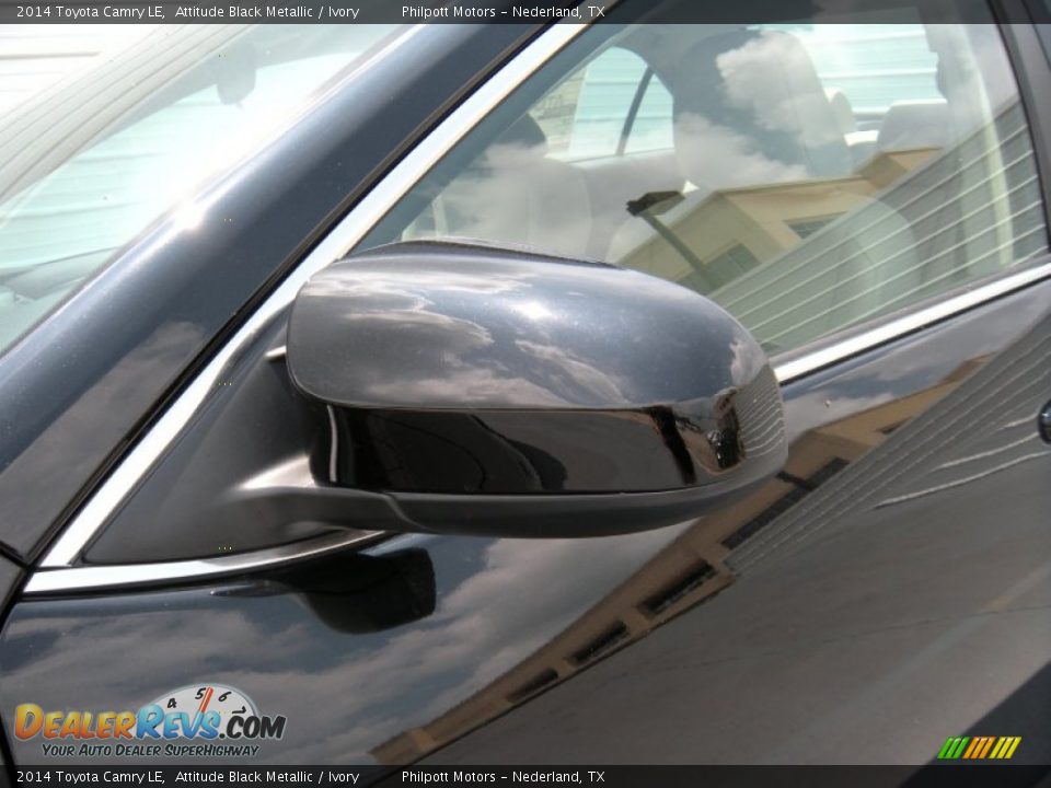 2014 Toyota Camry LE Attitude Black Metallic / Ivory Photo #12