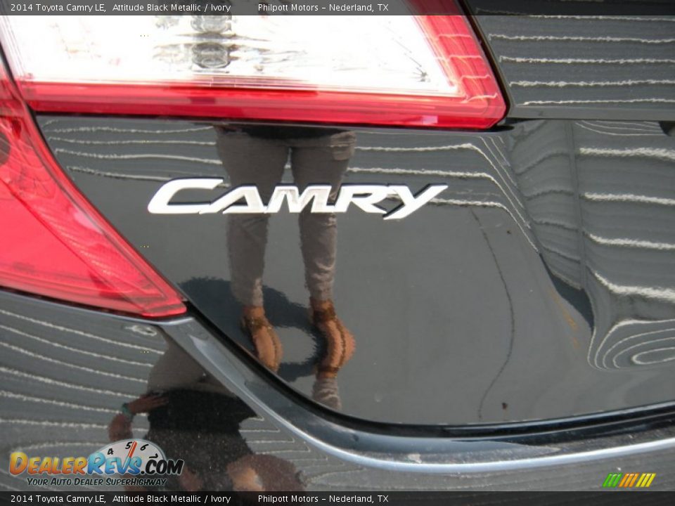 2014 Toyota Camry LE Attitude Black Metallic / Ivory Photo #13