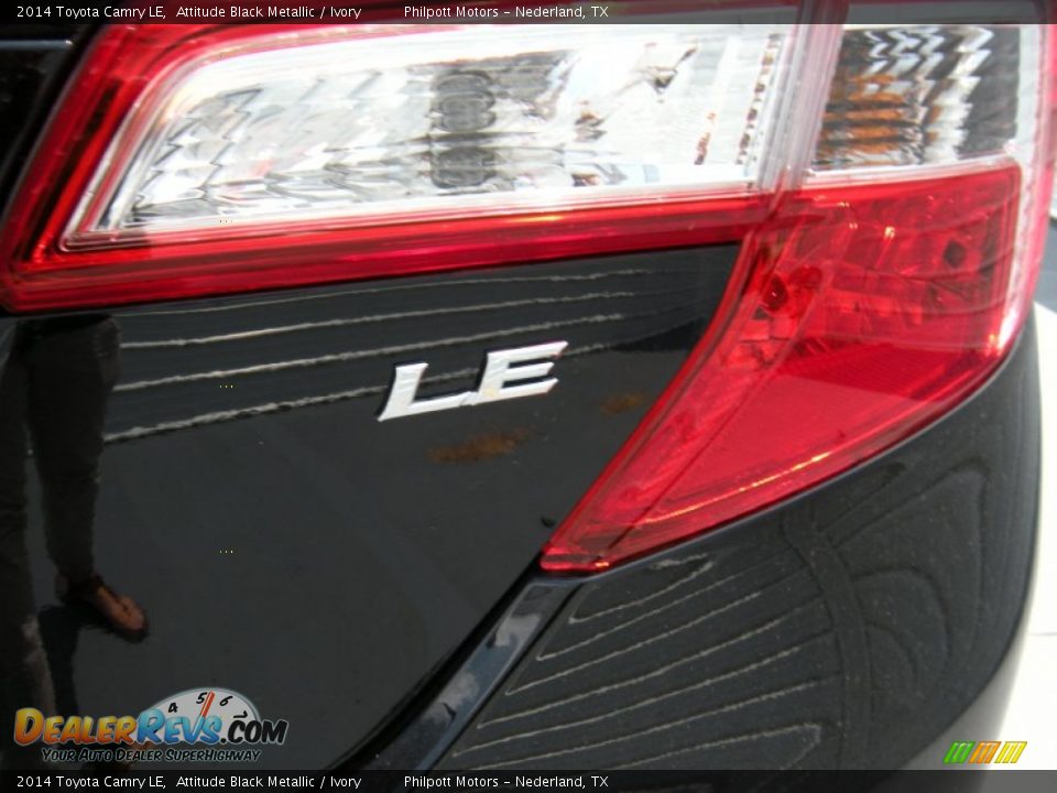 2014 Toyota Camry LE Attitude Black Metallic / Ivory Photo #14