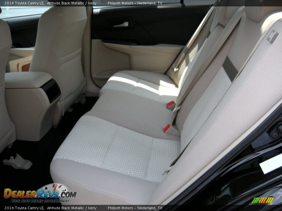 2014 Toyota Camry LE Attitude Black Metallic / Ivory Photo #17
