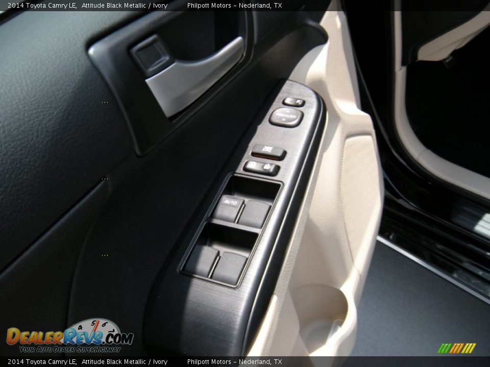 2014 Toyota Camry LE Attitude Black Metallic / Ivory Photo #19