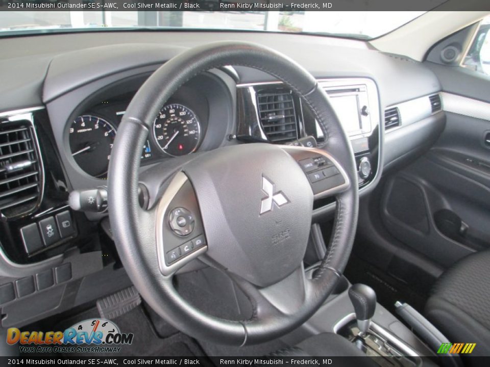 Controls of 2014 Mitsubishi Outlander SE S-AWC Photo #12