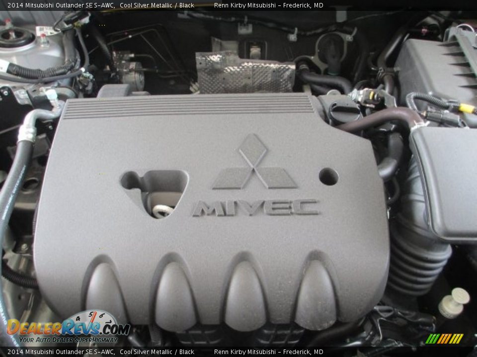2014 Mitsubishi Outlander SE S-AWC Cool Silver Metallic / Black Photo #32