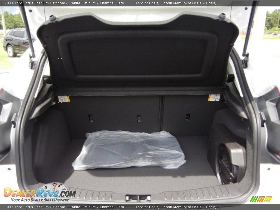 2014 Ford Focus Titanium Hatchback White Platinum / Charcoal Black Photo #5