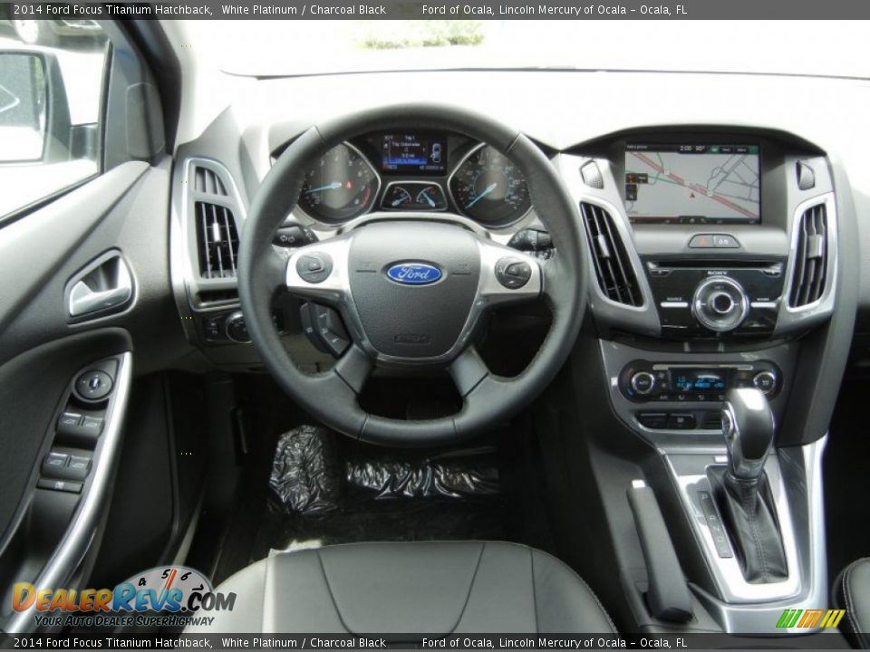 2014 Ford Focus Titanium Hatchback White Platinum / Charcoal Black Photo #9