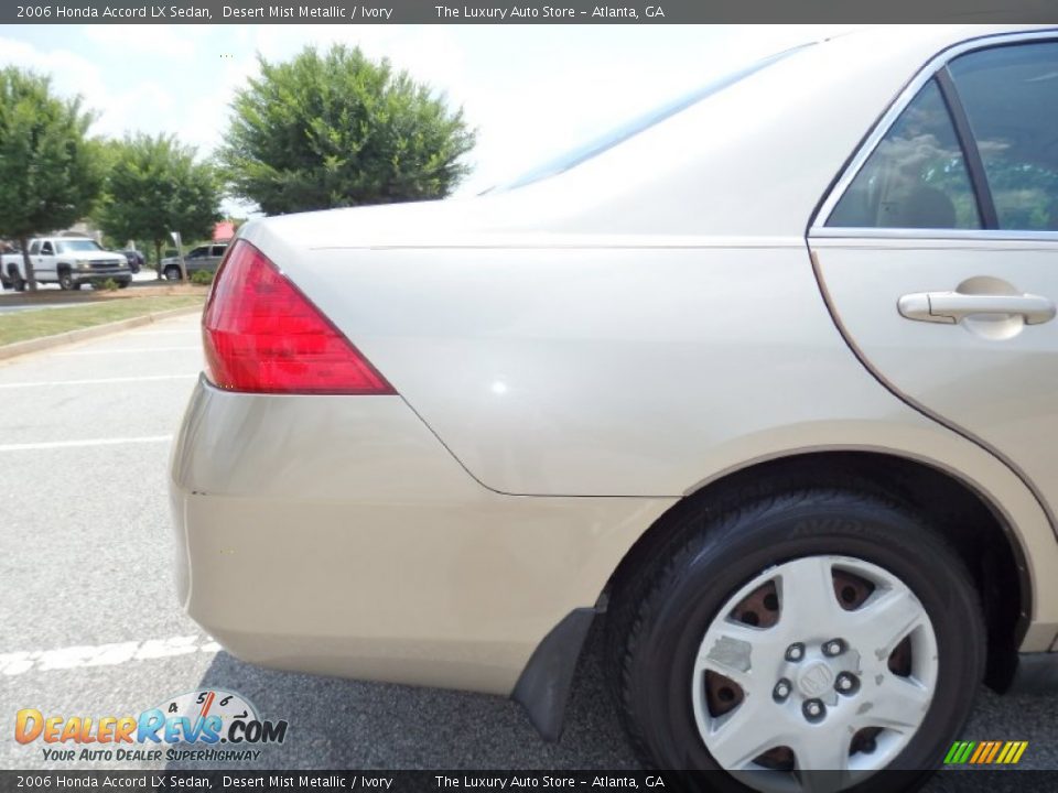 2006 Honda Accord LX Sedan Desert Mist Metallic / Ivory Photo #15