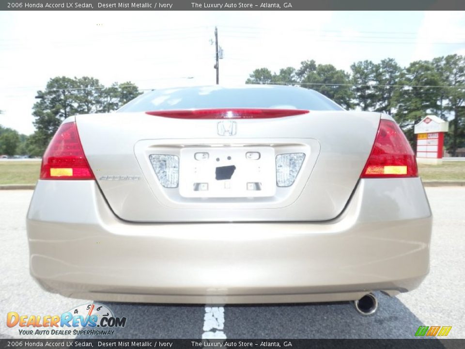2006 Honda Accord LX Sedan Desert Mist Metallic / Ivory Photo #16